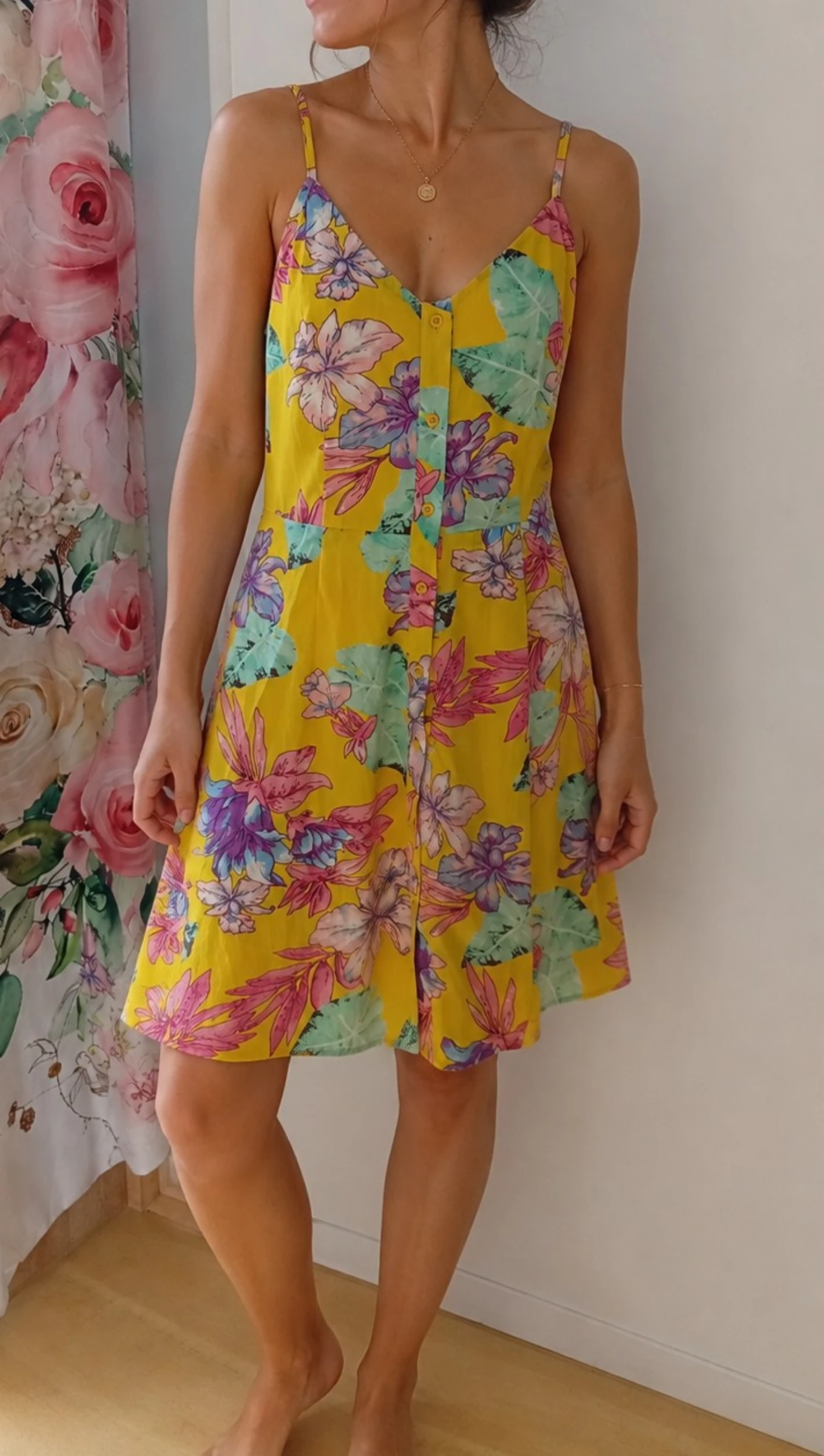 Robe florales boutonnées fines bretelles agréable liens croisés à l' arrière